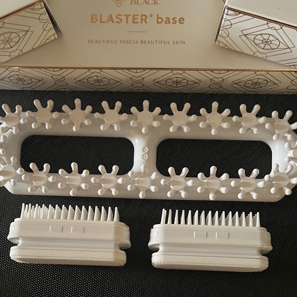 Ashley Black Brush and Blast System